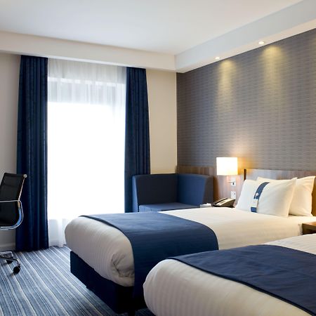 Holiday Inn Express Dunstable, An Ihg Hotel Ngoại thất bức ảnh
