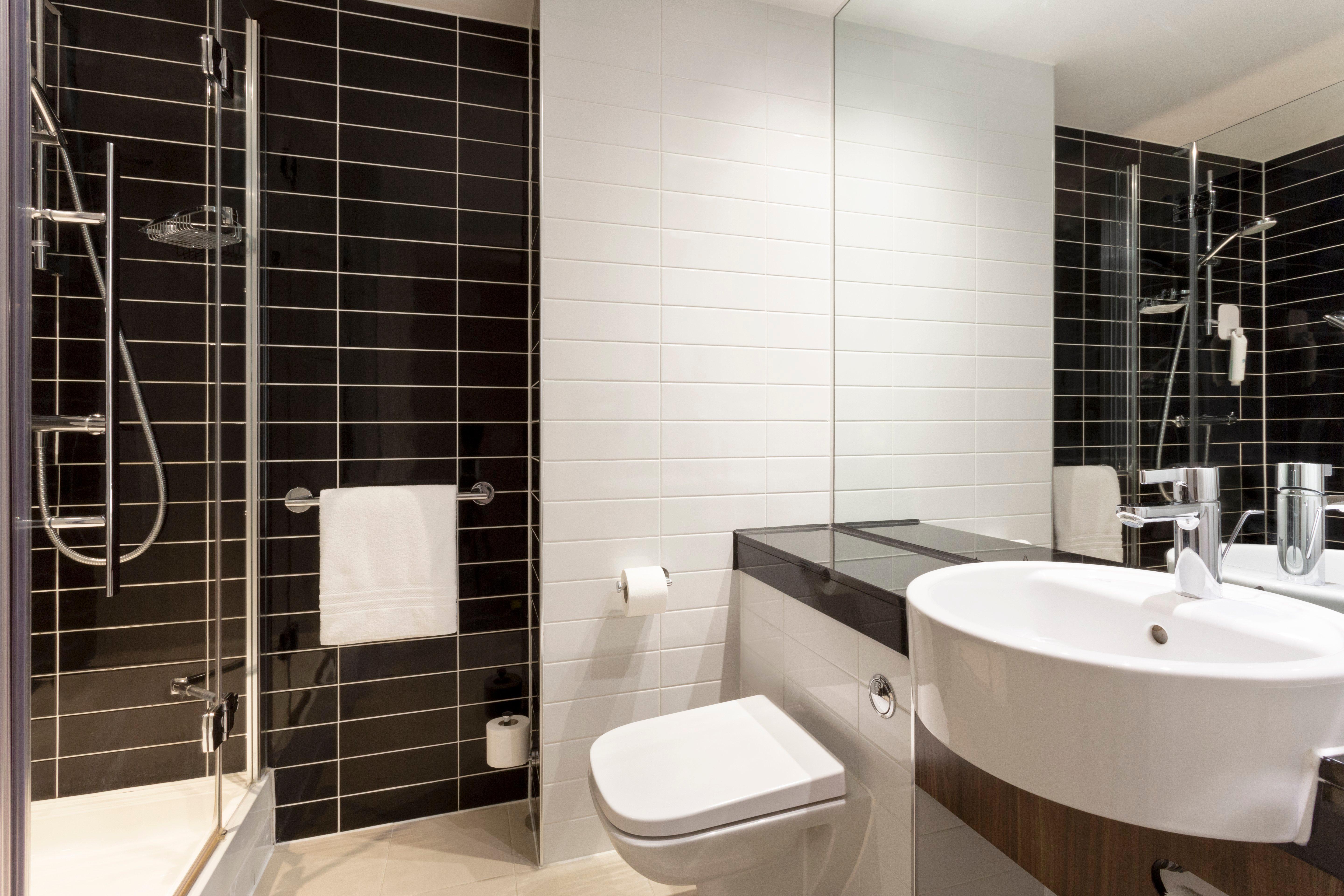 Holiday Inn Express Dunstable, An Ihg Hotel Ngoại thất bức ảnh