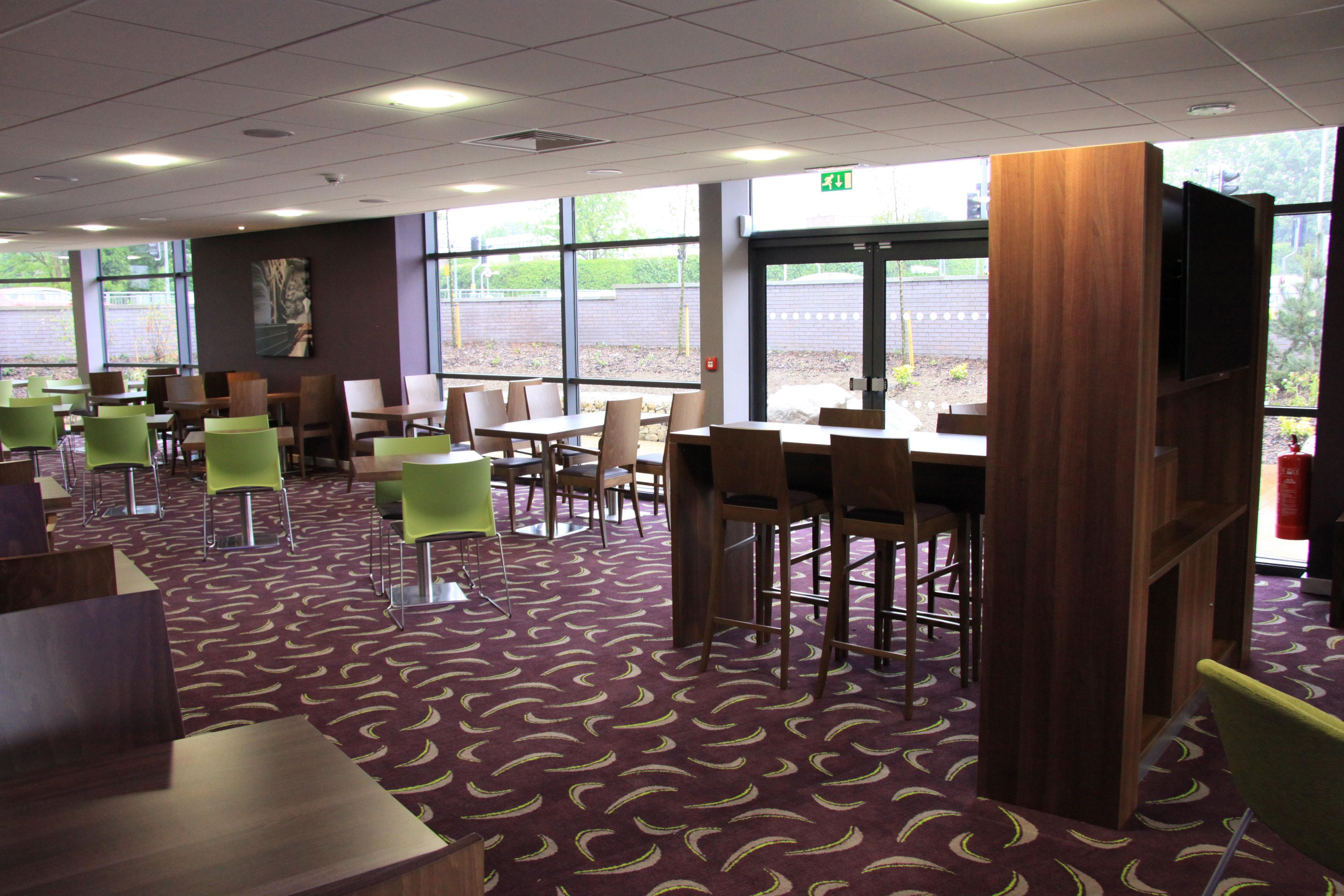 Holiday Inn Express Dunstable, An Ihg Hotel Ngoại thất bức ảnh