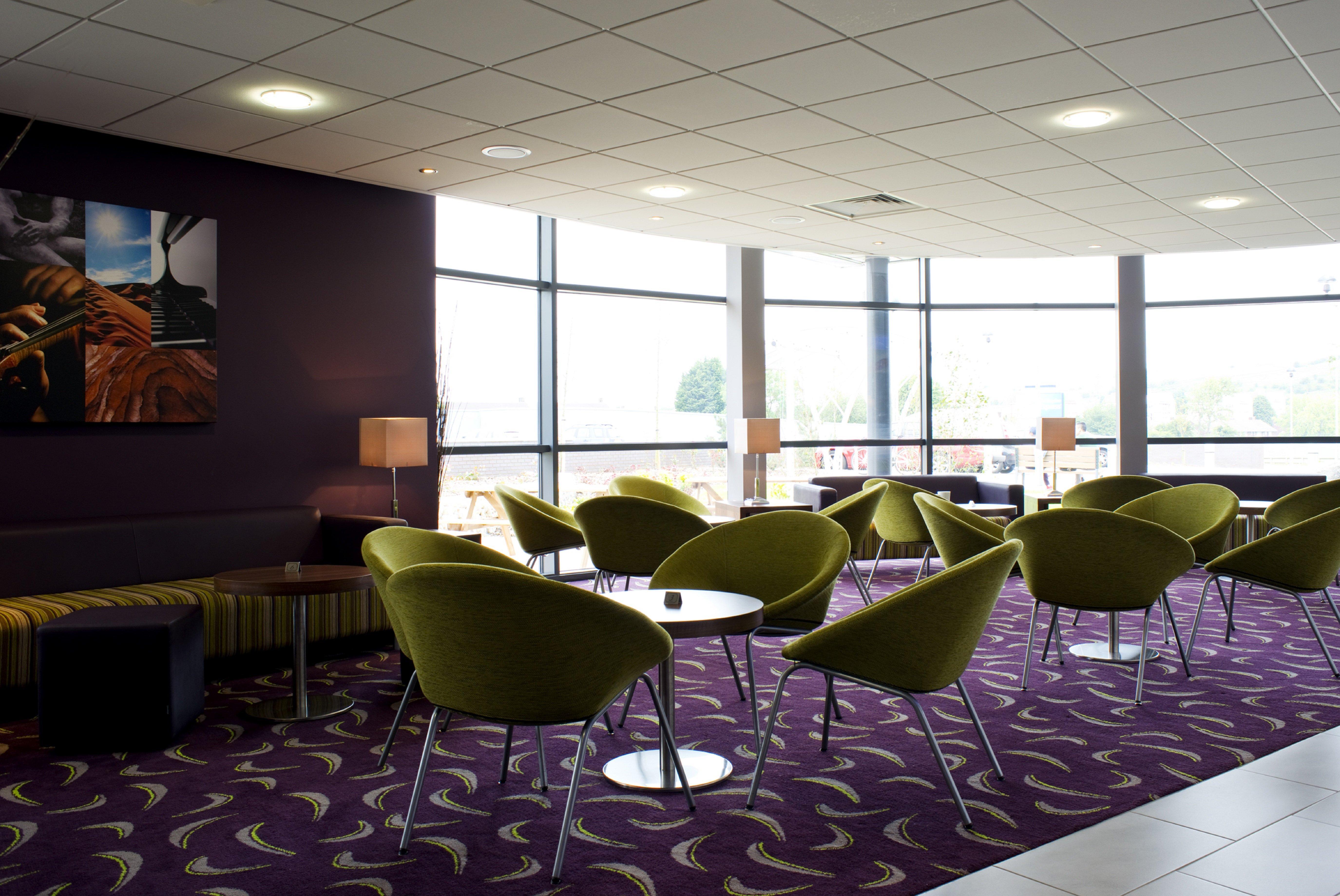 Holiday Inn Express Dunstable, An Ihg Hotel Ngoại thất bức ảnh