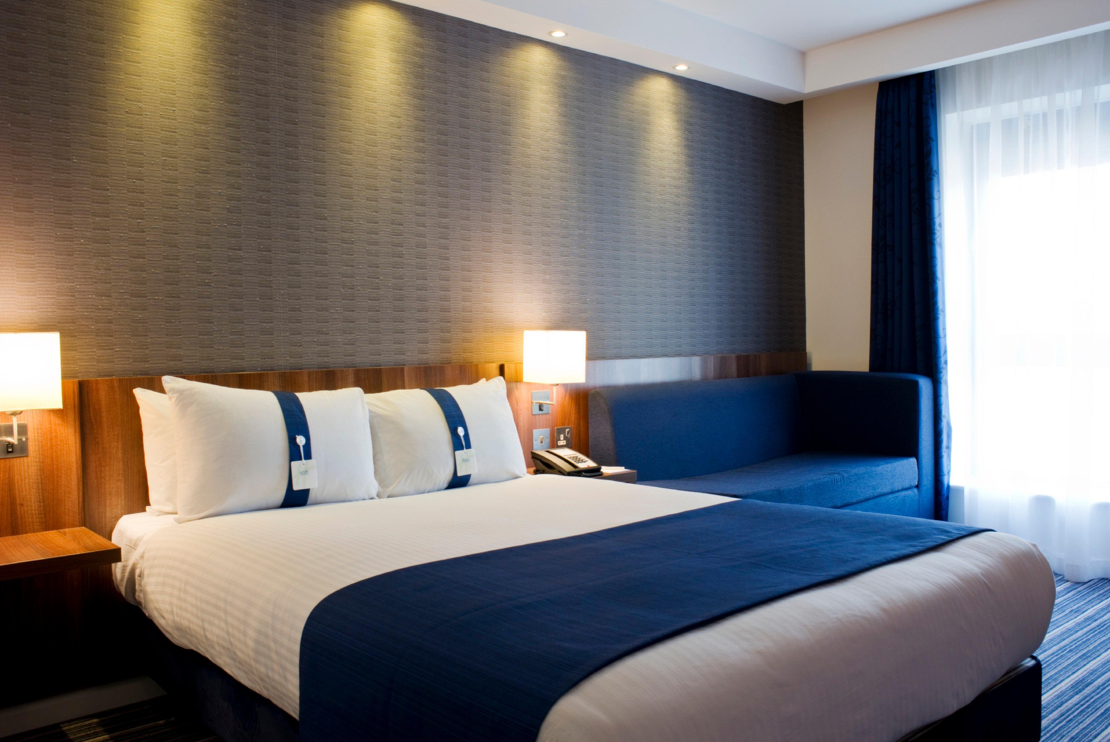 Holiday Inn Express Dunstable, An Ihg Hotel Ngoại thất bức ảnh